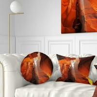 Canyon Antelope DesignArt u zrakama sunčeve svjetlosti - Afrički pejzažni tiskani jastuk za bacanje - 12x20